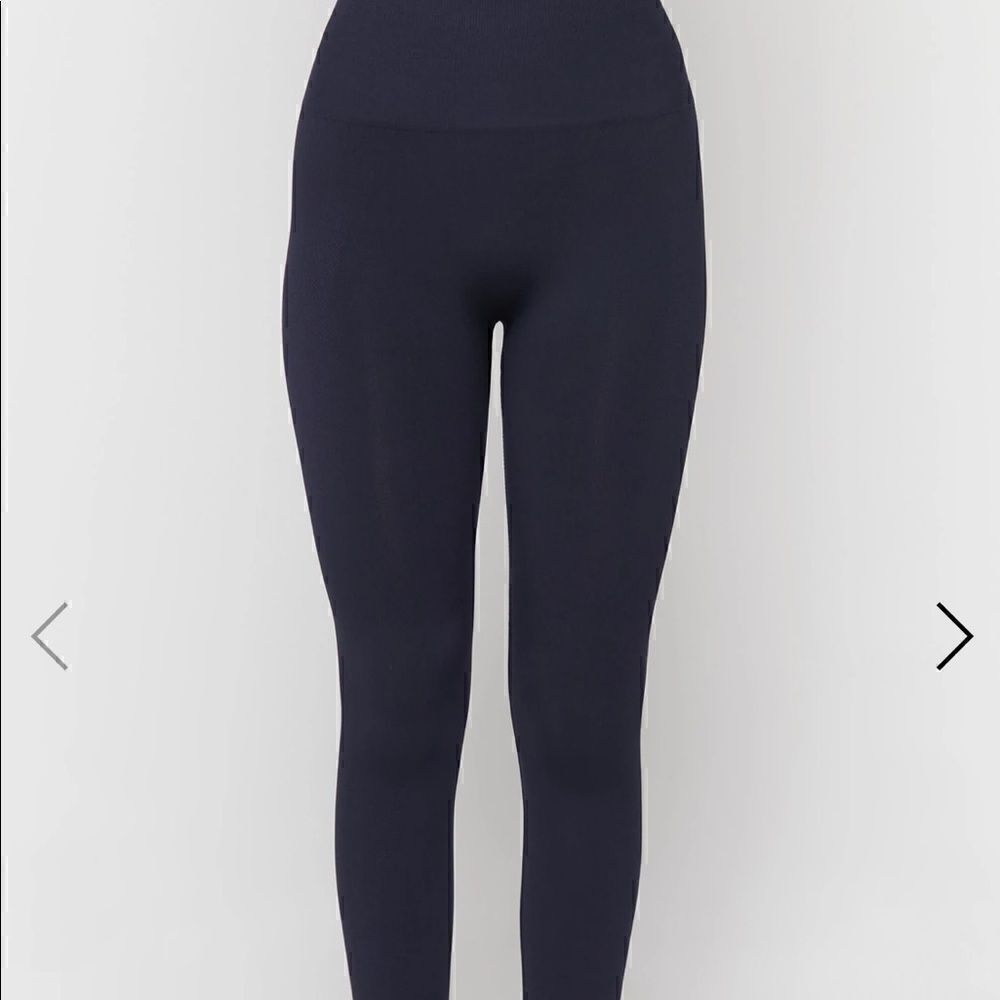 Spiritual Gangster Icon Seamless Legging M/L NWT